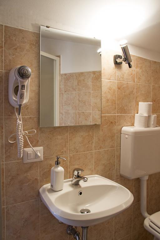 Suite Tower Bergamo Bagian luar foto