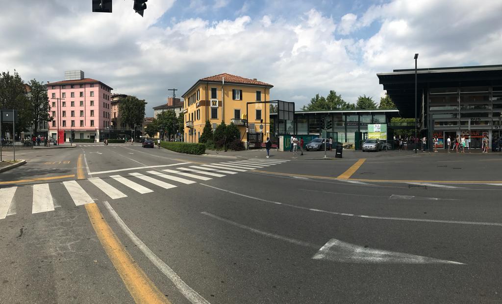 Suite Tower Bergamo Bagian luar foto